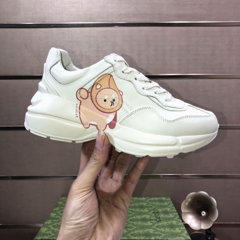 G*u*i casual shoes